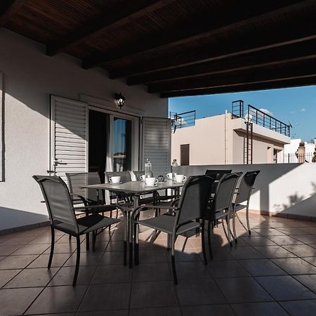 אתונה Blue Riviera Villas & Suites - Alimos 2 מראה חיצוני תמונה